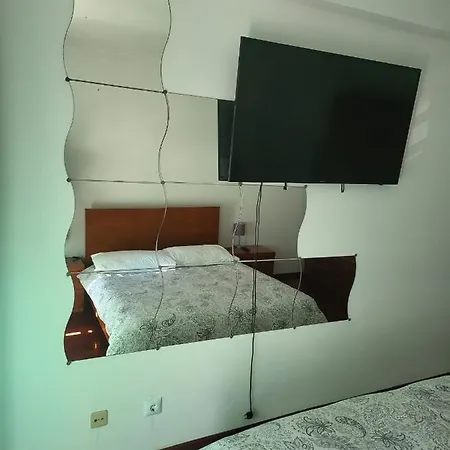 3 Bedroom Flat Near Costa Da Apartment *