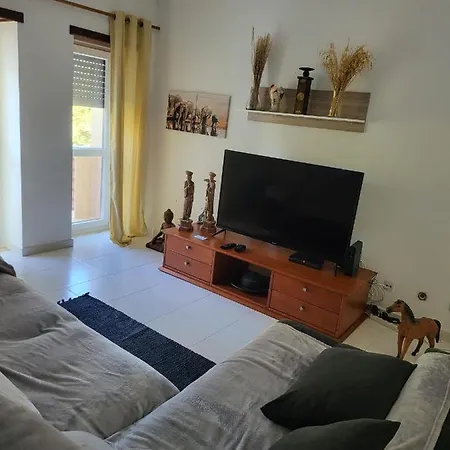 3 Bedroom Flat Near Costa Da Apartment Caparica